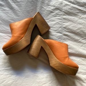 NWOT Free People Suki Platform Clogs